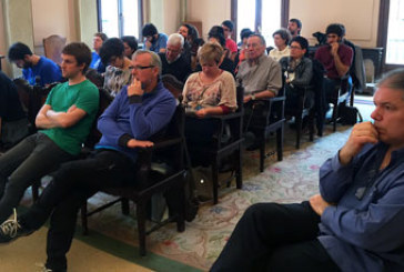 Bildu y Aralar silencian a PNV, PSE-EE y PP en un pleno de más de tres horas de duración