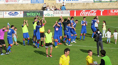 El Amorebieta sella la permanencia con una goleada