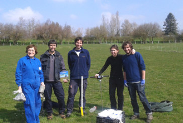 “Gure ikerketaren helburua kaltetutako lur-soroak hobetzea da”
