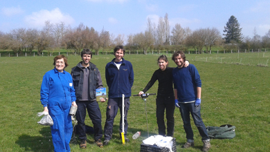 “Gure ikerketaren helburua kaltetutako lur-soroak hobetzea da”
