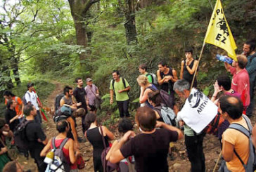 AHTren kontrako mendi martxa egingo dute Atxondon