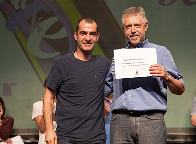 Juan Mari Atutxak irabazi du Durangoko Julen Azpeitia literatur lehiaketa