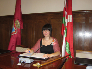 Urquijo pide a la Fiscalía que investigue a Idoia Buruaga