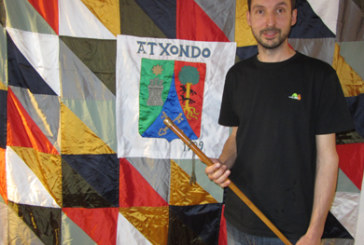 Atxondo suprime las comisiones informativas y el alcalde cobrará 1.700 euros al mes