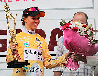 Niewiadoma se lleva la Emakumeen Bira pese al nuevo triunfo de etapa de Johansson