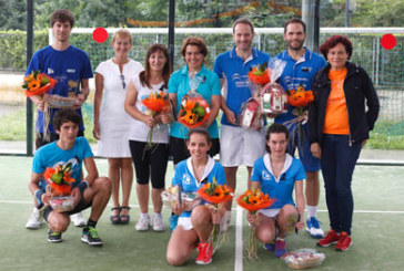 Los hermanos Urigoitia y Charo Baqué-Olatz Lejardi ganan el Torneo solidario de Pádel