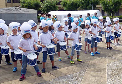 Iurreta se deja llevar por los ritmos del Musika Eguna