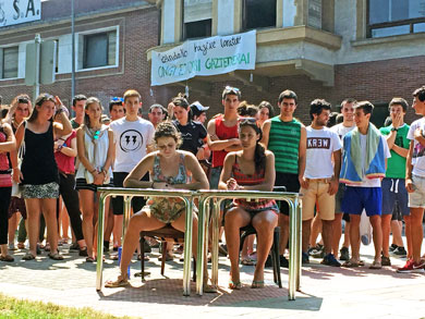 Los jóvenes del nuevo Gaztetxe quieren llegar a un acuerdo con los dueños de Fundifés
