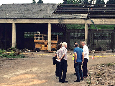 La serrería Belakortu se despide del casco urbano de Iurreta tras 82 años