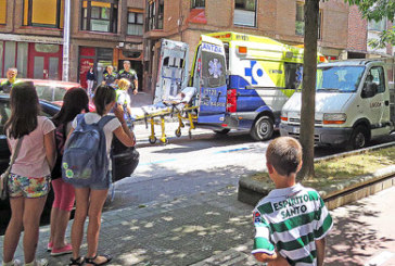 Una duranguesa trasladada a Galdakao al coger fuego la campana de la cocina