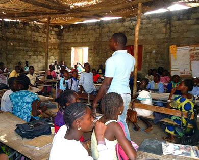 Orue eskola organiza una fiesta solidaria para reconstruir un colegio en Senegal