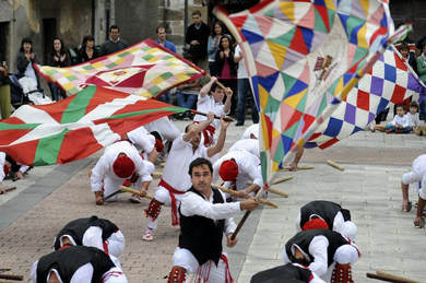 Jon Irazabal omenduko dute larunbatean Gerediagan izango den Ezpatadantzari Egunean