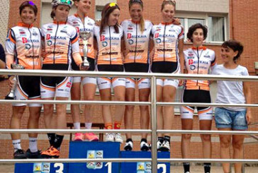 El Orbea dona al equipo Bizkaia-Durango una bicicleta valorada en 7.000 euros