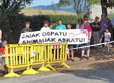 Arrastoa Zaldibar solicita la desaparición de las ‘asto probak’ en las fiestas