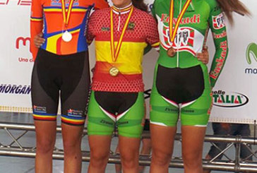 Aroa Gorostiza, doble campeona de España en keirin y velocidad por equipos