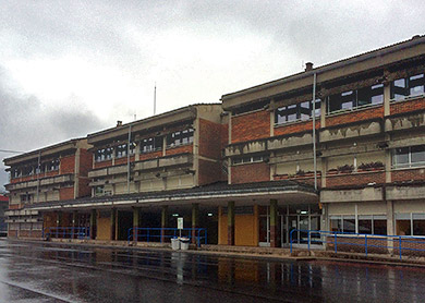 El Ayuntamiento invierte 90.000 euros para cambiar las ventanas de Maiztegi Eskola