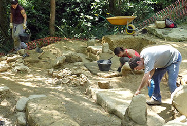 El hallazgo de 17 sepulturas finaliza el estudio de la época medieval de Legaño