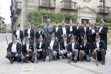 Bizkaian mantentzen den arma alarde bakarra gauzatuko dute Errebonbilloek igandean