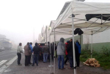 Atxondoko Cemosako langileak greba mugagabea hasi dute lan-hitzarmena eskatuz