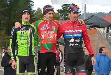 Larrinaga supera en Berriz a Hernández, que logra el título vizcaíno de ciclocross