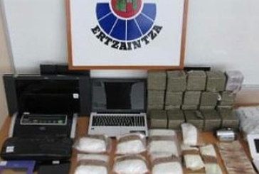 Desmantelan una red de narcotraficantes que distribuía droga desde Durangaldea