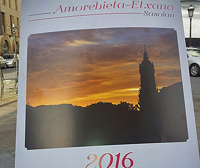 El grupo de fotografía local Uztargi.klik ilustra el calendario municipal del 2016