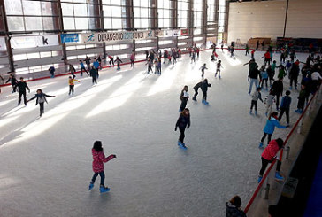 El público infantil consolida el éxito de la pista de hielo