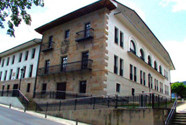 Elorrioko Udalak 15 erabiltzaileentzat mugatutako Wifi-a jarri du liburutegian