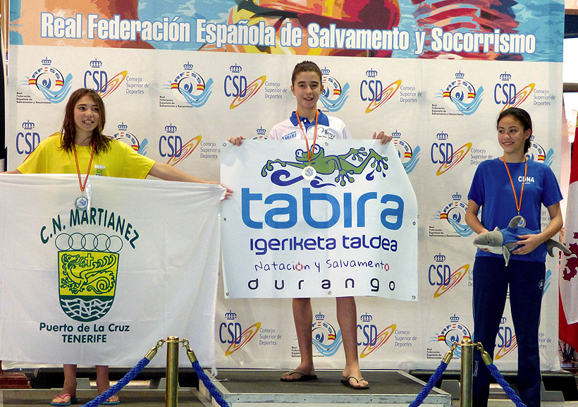 Natalia Martínez deslumbra en el Estatal de Salvamento con 4 medallas y un récord nacional