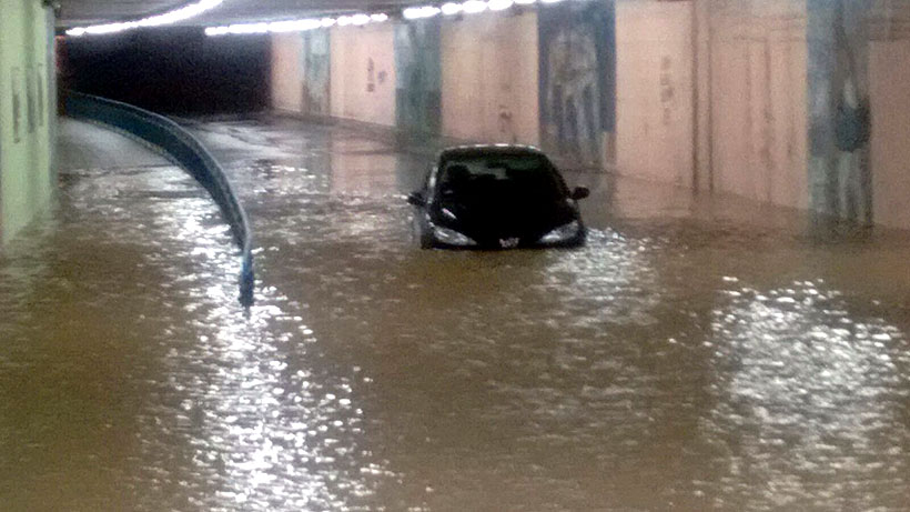 Numerosas incidencias en Durangaldea como consecuencia de las fuertes precitaciones