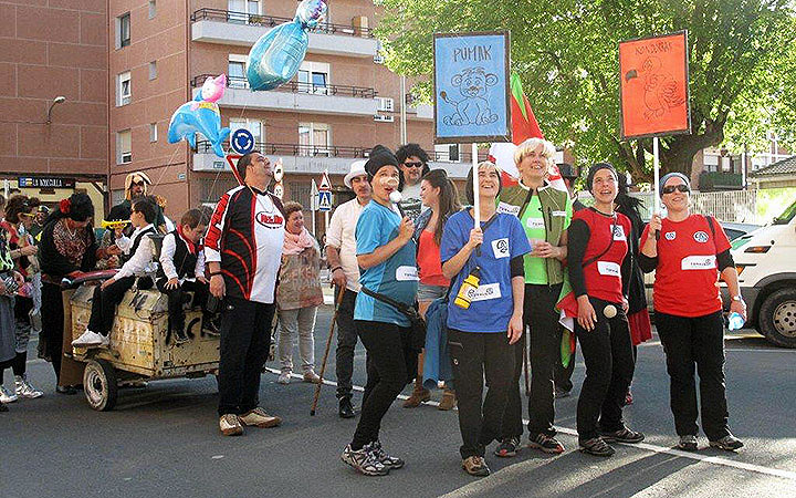 Las fiestas de Traña-Matiena vuelven a incluir una jornada organizada por los jóvenes