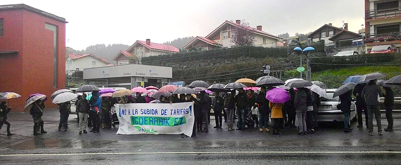 “No tiene sentido que sea más barato ir a la playa a Deba que al médico a Durango”