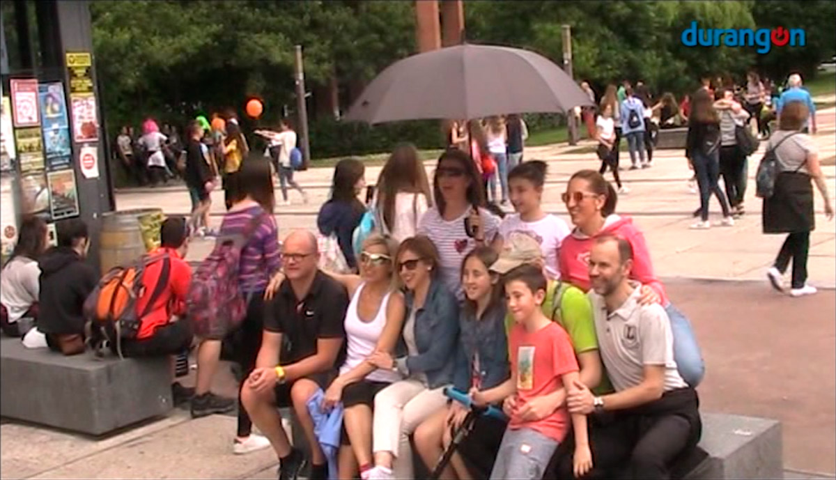 Ibilaldiak aurreikusitako 100.000 pertsona erakarri ditu Durangora