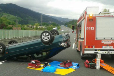 Un hombre sufre la amputación de un brazo en un accidente en la A-8