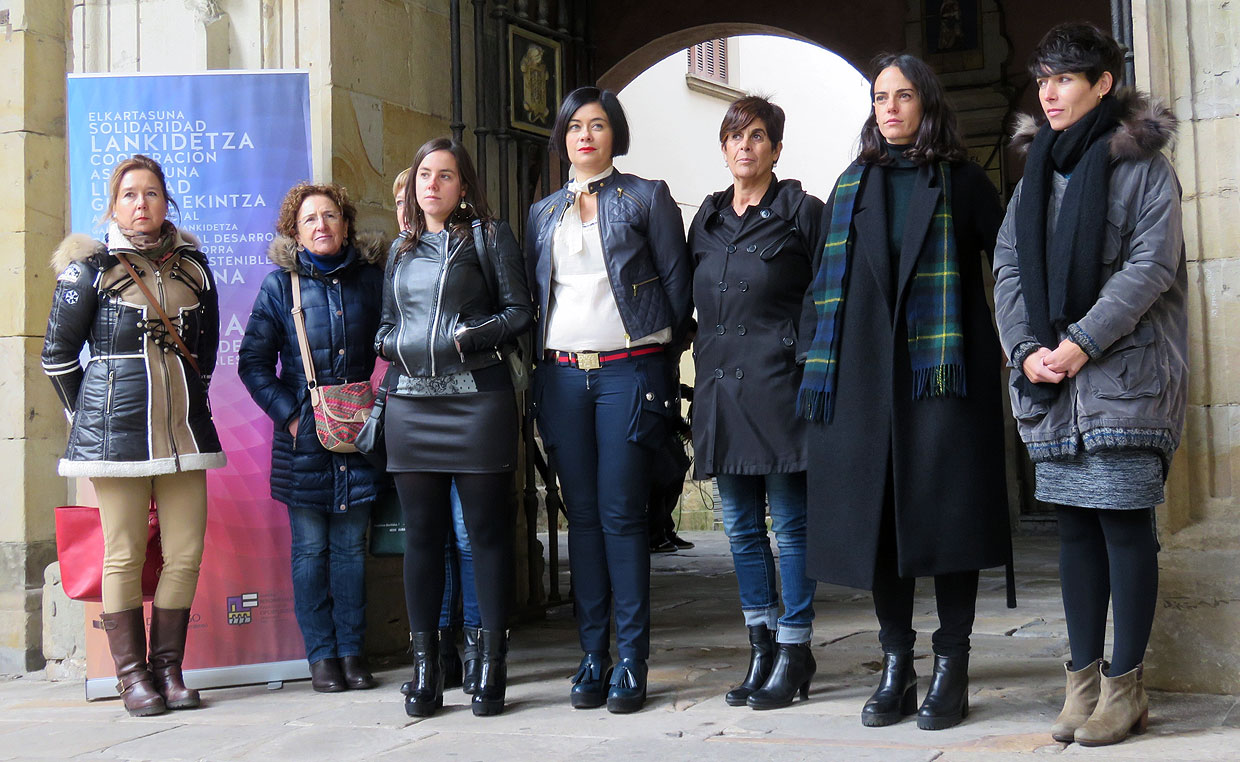 Integrantes del Consejo de Igualdad y de la empresa que se encargará del nuevo Mapa de la Ciudad Prohibida de Durango.