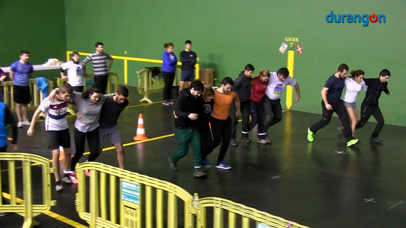 La sokatira da la victoria a Sagardo Taldea en las olimpiadas de Berriz