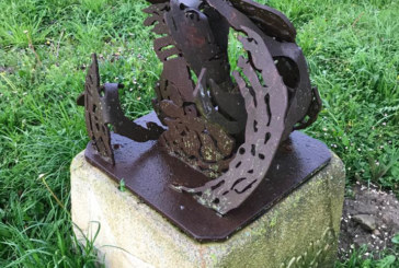 Denuncian destrozos en dos monolitos dedicados a presos fallecidos de Elorrio