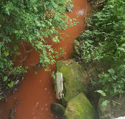 Herriaren Eskubidea denuncia ante URA un vertido en Durango