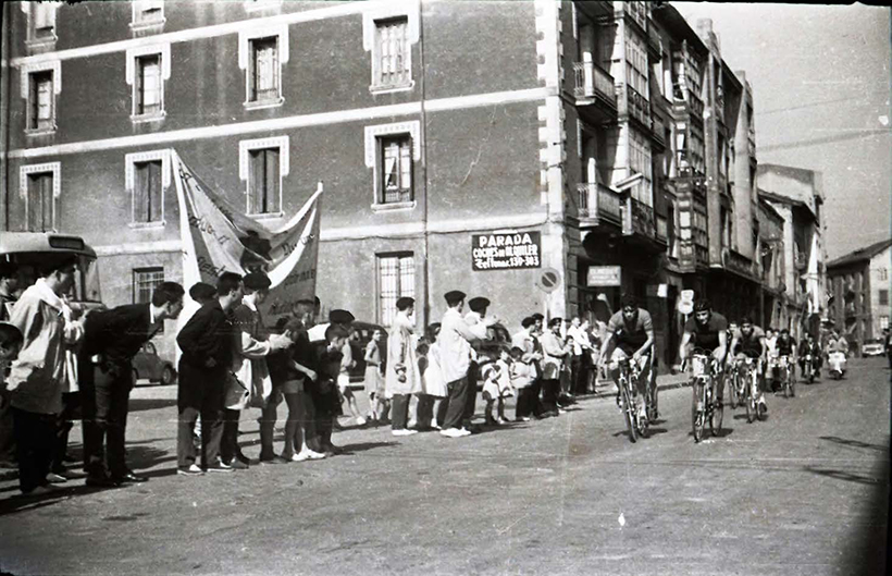 Aspaldiko argazkiak eta Tabira Bandaren kontzertua izango dira bihar Madalena auzoko jaietan