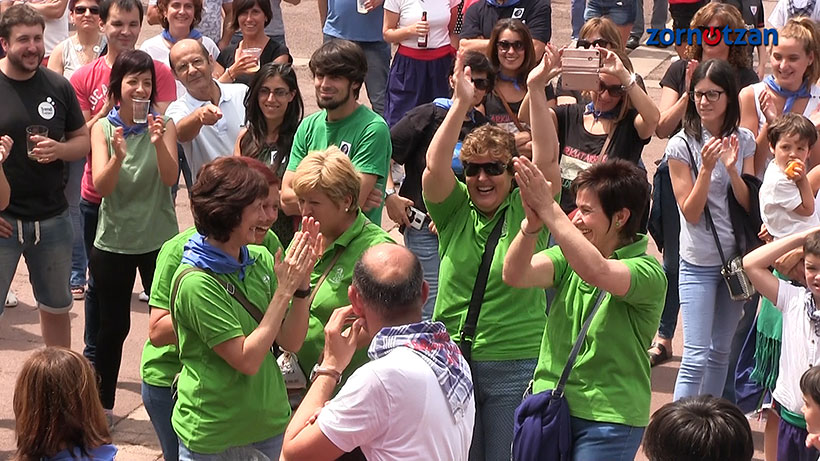Hainke Eintsu presenta la mejor receta en el concurso de marmitako
