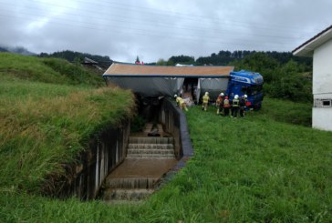 Segundo camionero herido hoy tras salirse sus vehículos de la AP-8