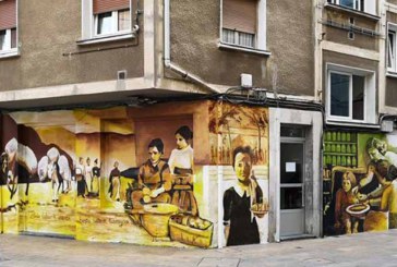 Iurreta visibiliza a sus mujeres en distintas profesiones a través de un llamativo mural en la calle Dantzari