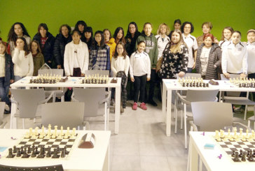 Carlota Aramendia y Leire Vega se imponen en el torneo de ajedrez femenino disputado en Elorrio