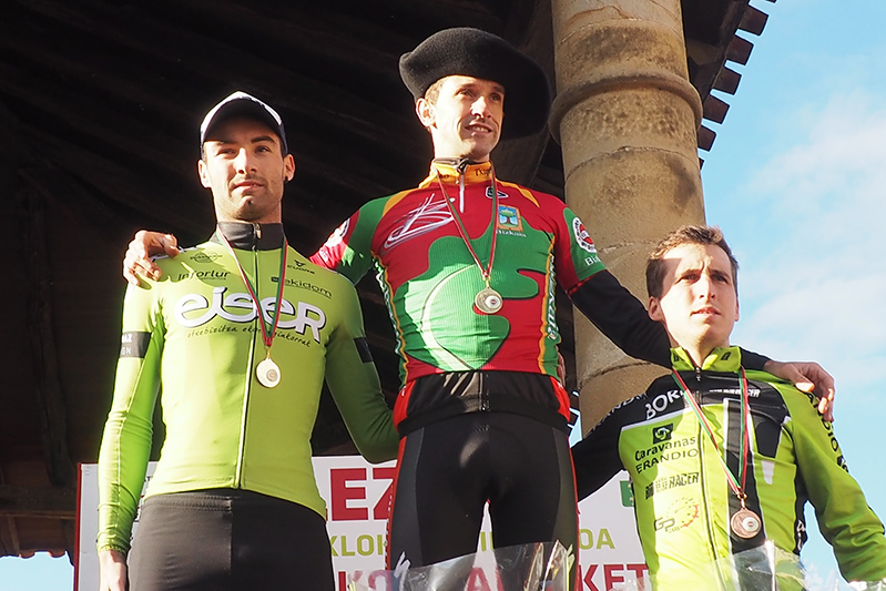 Los ciclocrosistas de Durangaldea brillan en el Campeonato de Bizkaia