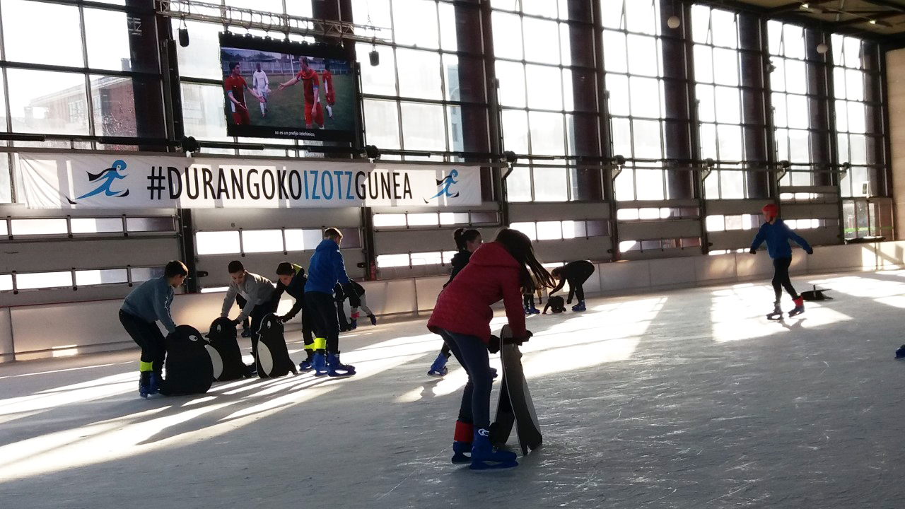 Nuevo récord de asistencia en la pista de hielo de Durango, con casi 8.000 visitas en catorce días