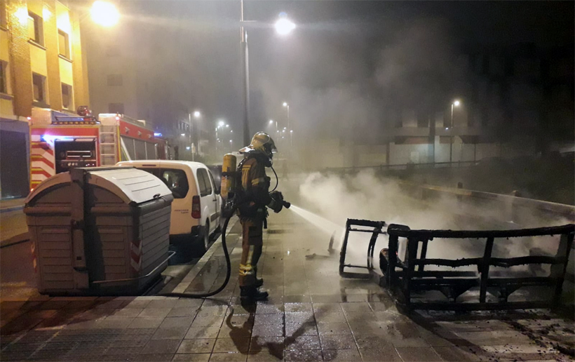 Bomberos de Iurreta sofocan dos incendios en Amorebieta y en una empresa de Atxondo