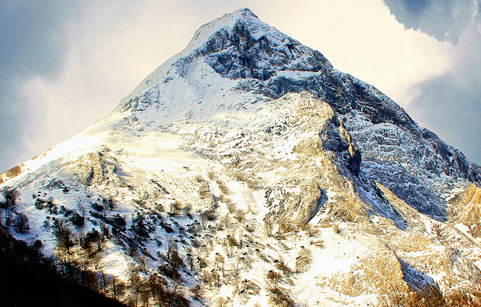 Euskal mendizaletasunaren gala ospatuko da gaur Elorrion