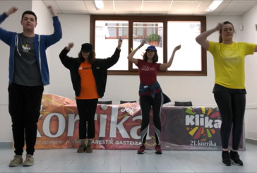 Berbarok bideo baten erakusten ditu Korrika Txikiaren ostean egingo den ‘flashmobe’aren pausoak