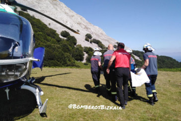 Rescatan a una mujer de 33 años tras sufrir una caída en el Anboto