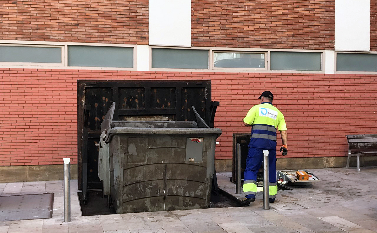 El Ayuntamiento de Durango estudia que el servicio de recogida de basura se preste por la mañana